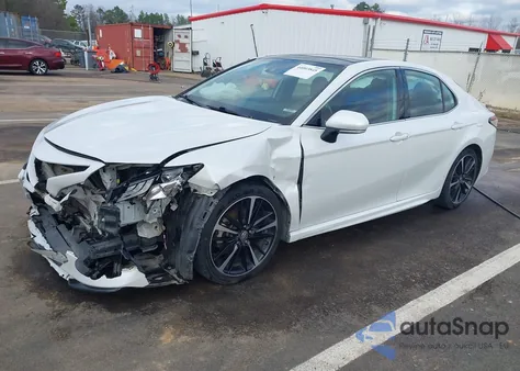 2019 Toyota Camry Xse z USA, uszkodzony, nr VIN 4T1B61HK4KU799310